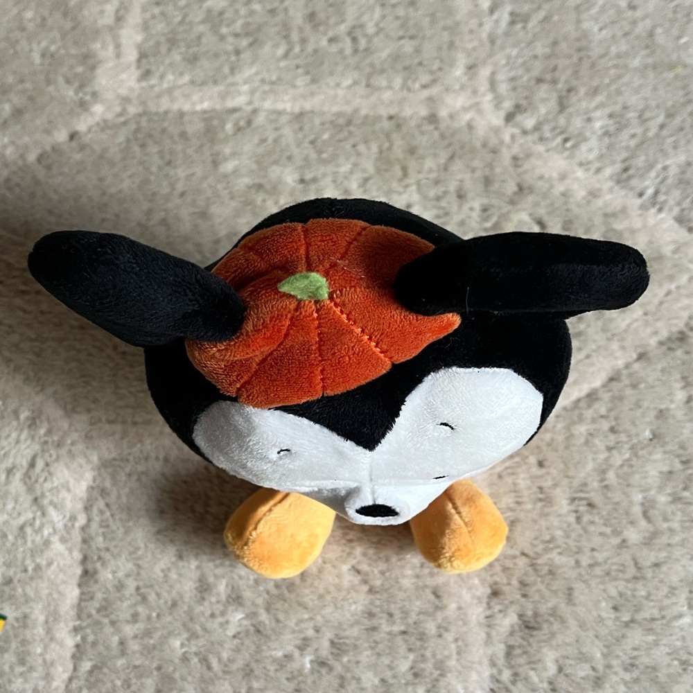 Hallmark Disney Better Together Mickey Mouse - Picture 5 of 13